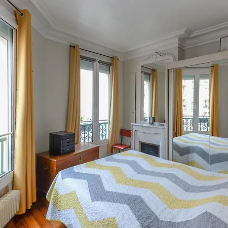 Bright Flat Near Montparnasse *