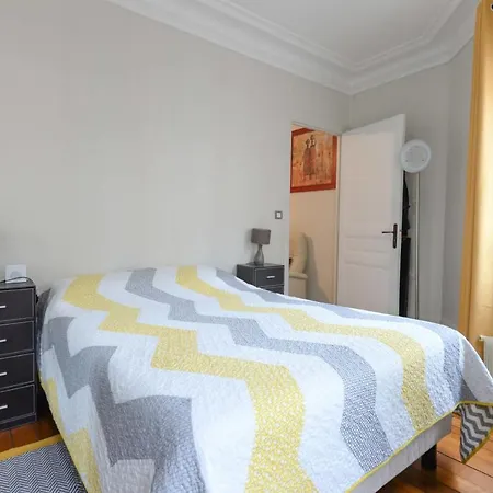 Bright Flat Near Montparnasse Paris